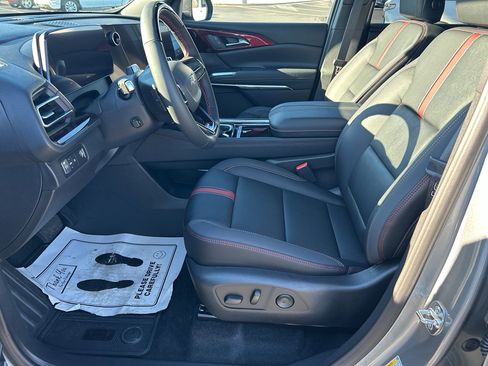 New 2026 Chevrolet Traverse RS image 11