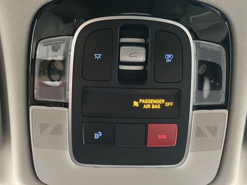Used 2025 Hyundai Tucson Limited AWD/4WD image 37