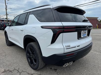 New 2027 Chevrolet Traverse LT w/ Midnight/Sport Edition
