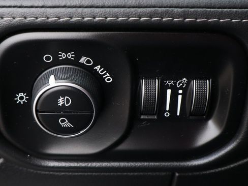 Used 2020 RAM 2500 Limited image 16