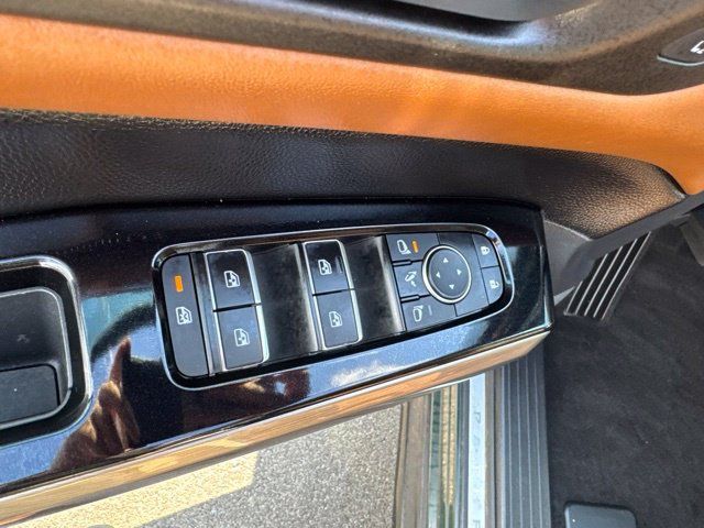 Used 2023 Nissan Pathfinder Platinum AWD/4WD image 7