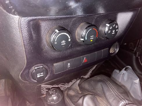 Used 2014 Jeep Wrangler Unlimited Sport w/ Max Tow Package AWD/4WD image 9