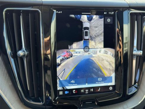 Certified 2025 Volvo XC60 B5 Plus image 27