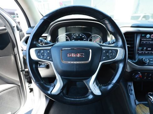 Used 2017 GMC Acadia Denali w/ Technology Package AWD/4WD image 11