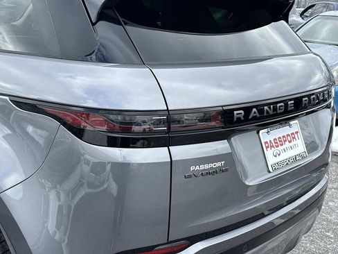 Used 2025 Land Rover Range Rover Evoque S AWD/4WD image 9