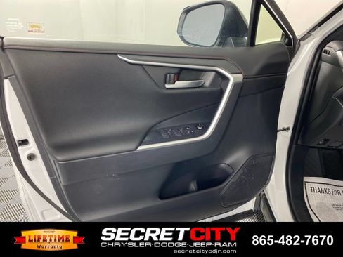 Used 2023 Toyota RAV4 XSE w/ Weather Package AWD/4WD image 11