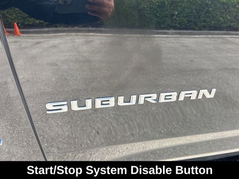 Used 2022 Chevrolet Suburban High Country w/ Premium Package image 25