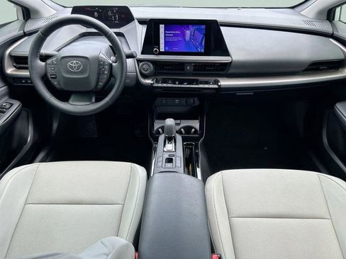 Used 2024 Toyota Prius XLE FWD image 15