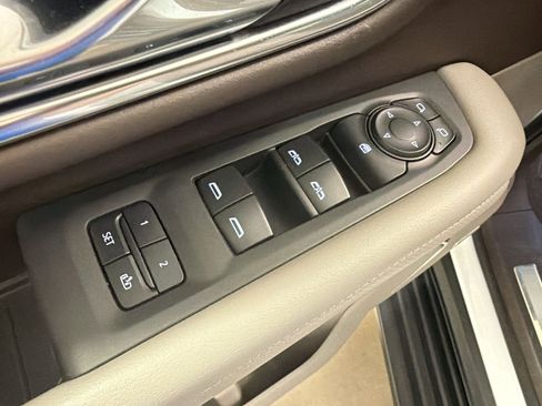 Used 2021 GMC Yukon SLT image 11