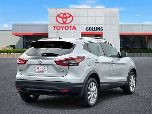 Used 2021 Nissan Rogue Sport SV FWD image 5