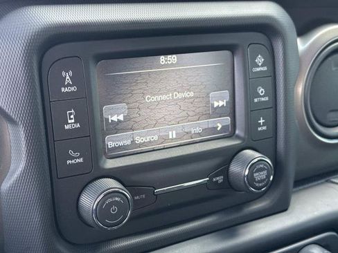 Used 2018 Jeep Wrangler Unlimited Sport AWD/4WD image 15