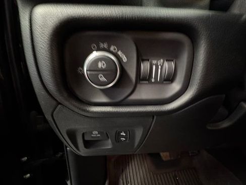 Used 2019 RAM 1500 Big Horn image 22