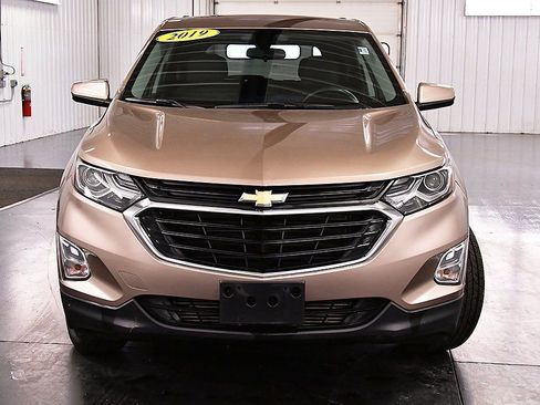 Used 2019 Chevrolet Equinox LT image 2