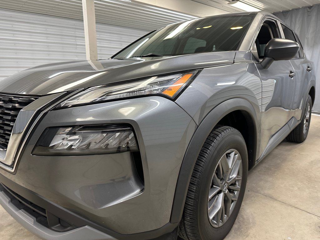 Used 2023 Nissan Rogue S FWD image 30