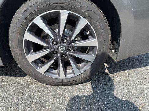 Used 2016 Nissan Altima 2.5 SV w/ Convenience Package image 11