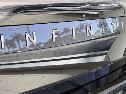 New 2026 INFINITI QX80 Autograph image 9