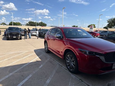 Used 2024 MAZDA CX-5 Signature AWD/4WD image 3