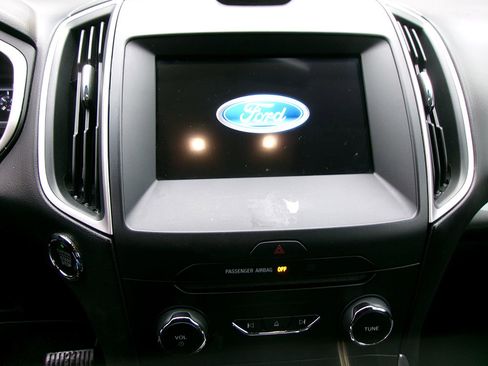 Used 2017 Ford Edge SEL w/ Equipment Group 201A image 17