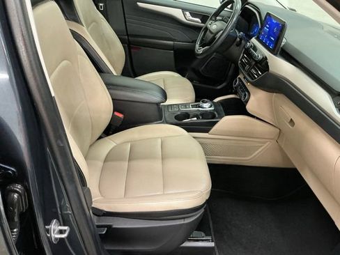 Used 2022 Ford Escape SEL w/ Technology Package FWD image 20