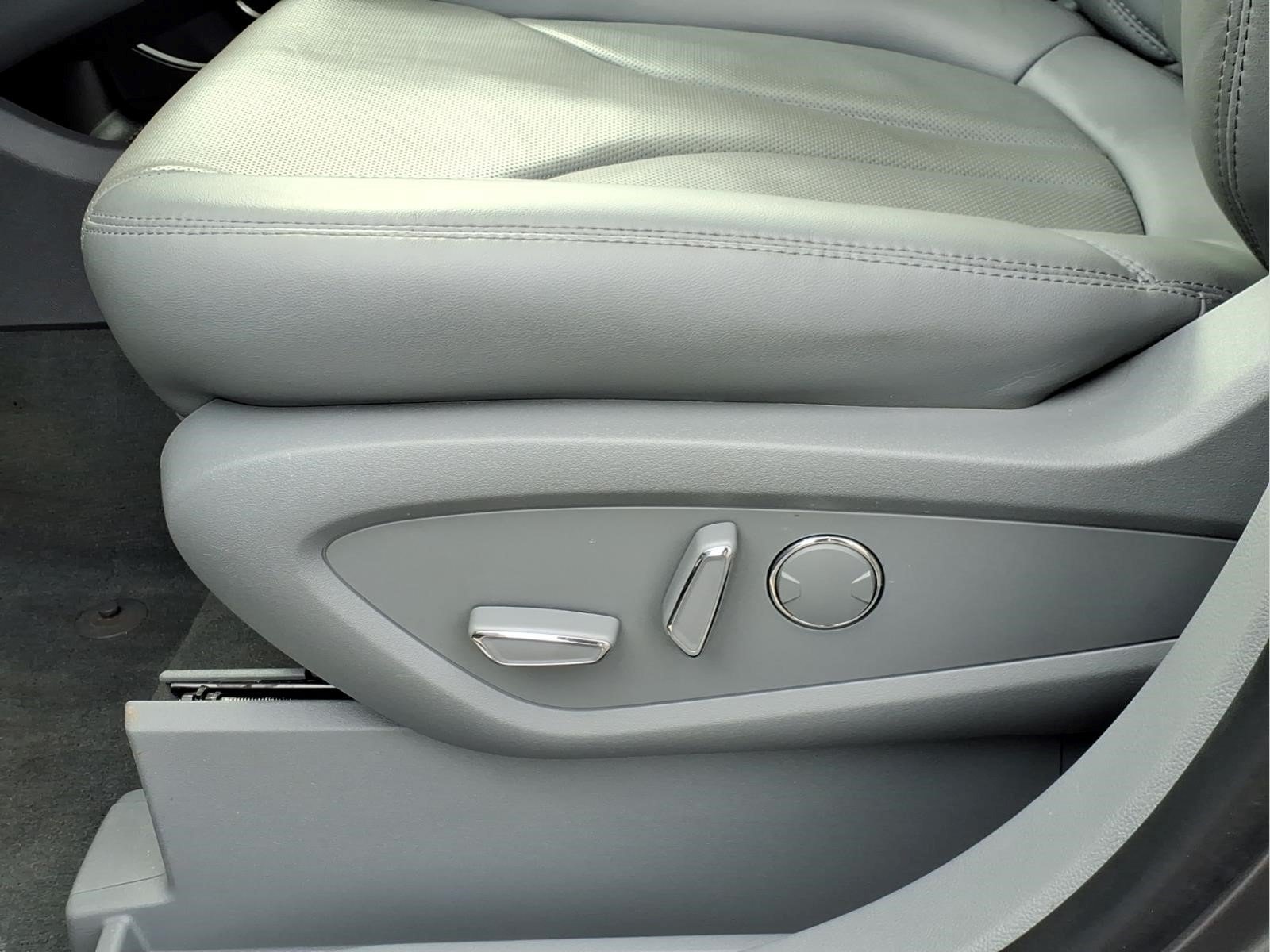 Certified 2023 Lincoln Nautilus Reserve FWD image 15