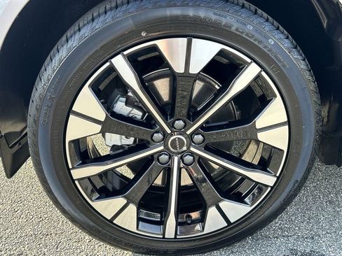 New 2026 Volvo XC60 B5 Plus w/ Climate Package image 10