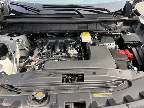 Used 2025 Nissan Pathfinder SV AWD/4WD image 35