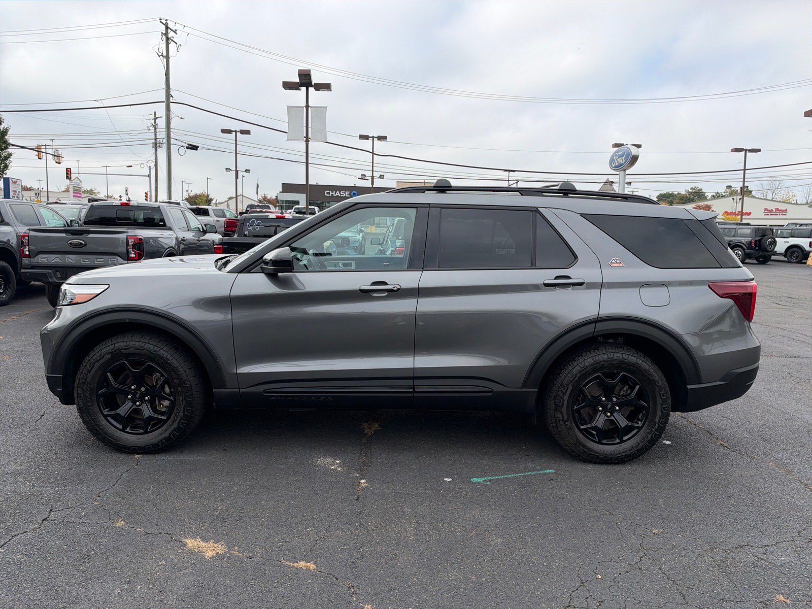 Certified 2022 Ford Explorer Timberline w/ Timberline Technology Package AWD/4WD image 5