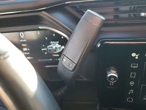 Used 2024 GMC Sierra 2500 AT4 w/ AT4 Premium Plus Package image 37