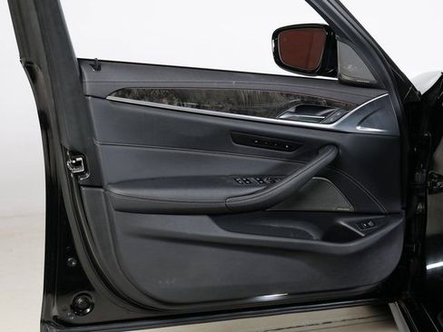 Used 2023 BMW M550i xDrive M550i xDrive w/ Executive Package image 29