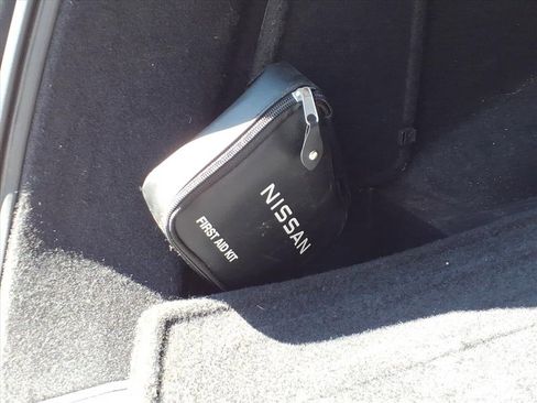 Used 2023 Nissan Rogue S image 10