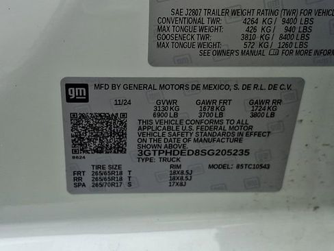 Used 2025 GMC Sierra 1500 SLT RWD image 31