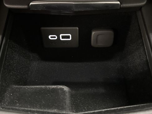 Used 2021 Cadillac XT4 Luxury image 40