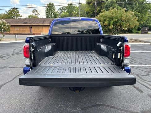 Used 2022 Toyota Tacoma TRD Sport AWD/4WD image 10