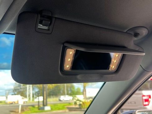 Used 2022 Chevrolet Equinox LT FWD image 32