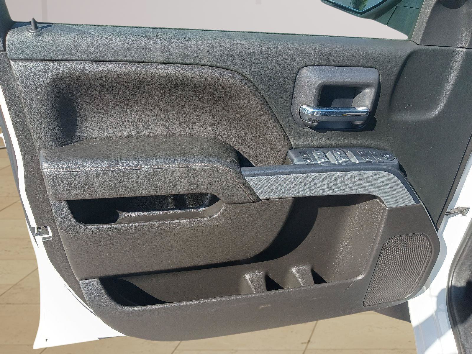 Used 2018 Chevrolet Silverado 1500 LT w/ All Star Edition AWD/4WD image 26