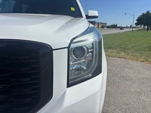 Used 2018 GMC Yukon SLT w/ Premium Edition AWD/4WD image 9