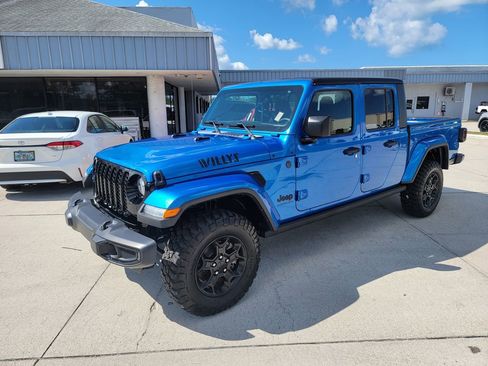 Used 2023 Jeep Gladiator Sport AWD/4WD image 1