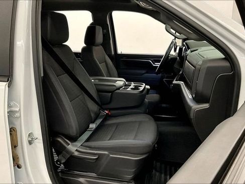 Used 2025 Chevrolet Silverado 2500 LT w/ Convenience Package AWD/4WD image 8