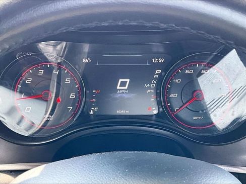 Used 2019 Dodge Charger SXT w/ Blacktop Package RWD image 3