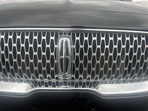 Used 2019 Lincoln Nautilus Reserve image 12