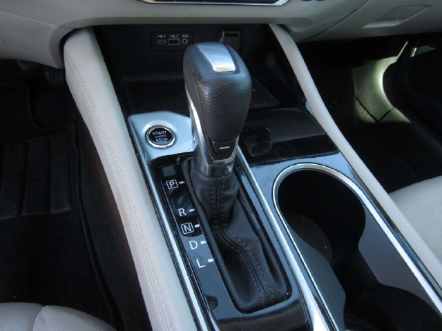 Used 2023 Nissan Altima 2.5 SV FWD image 19