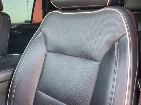 Used 2021 GMC Yukon SLT image 38