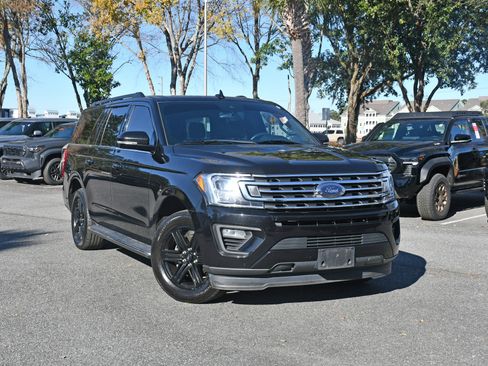 Used 2021 Ford Expedition Max XLT image 6