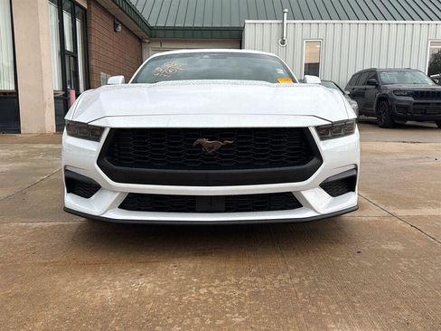 Used 2025 Ford Mustang Premium RWD image 9