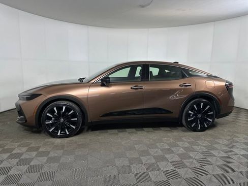 Used 2023 Toyota Crown Platinum image 6