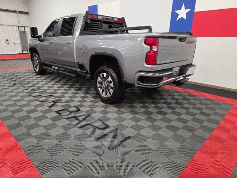 Used 2024 Chevrolet Silverado 2500 LT AWD/4WD image 5