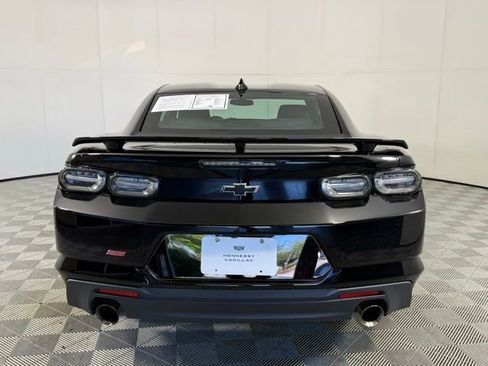 Used 2022 Chevrolet Camaro SS RWD image 5