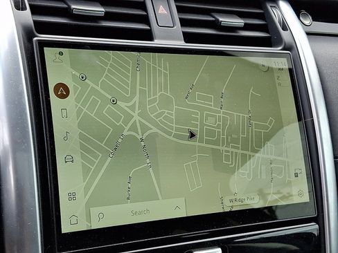 Used 2024 Land Rover Discovery S AWD/4WD image 19