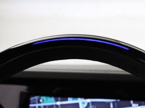 Used 2025 GMC Yukon Denali w/ Advanced Technology Package image 34