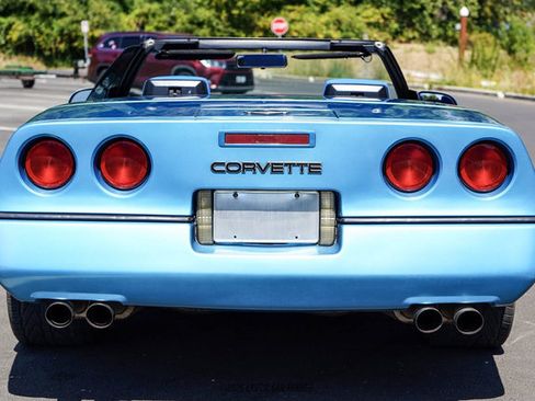 Used 1988 Chevrolet Corvette Convertible RWD image 7